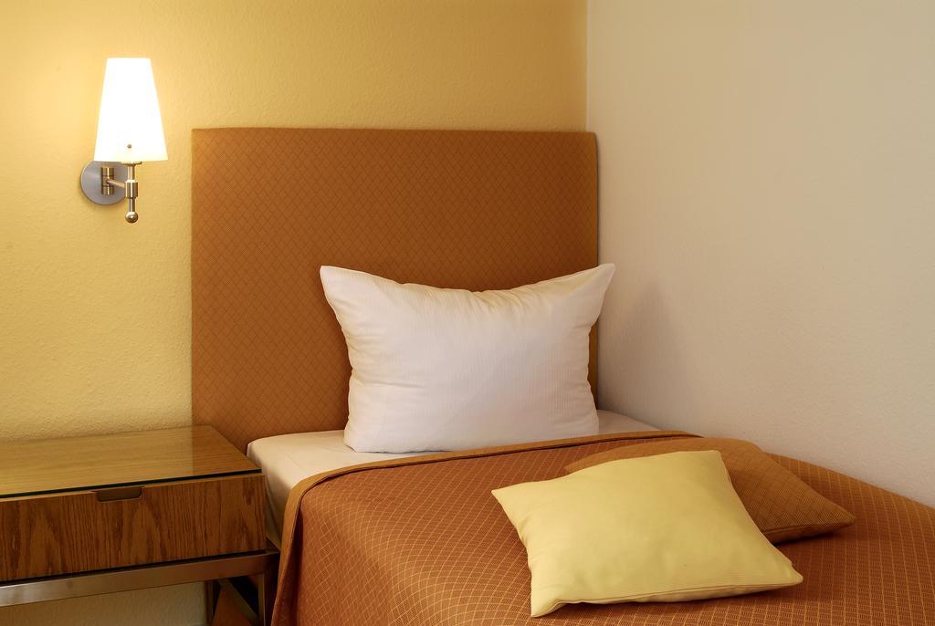 Restaurant-Hotel Maien Lörrach Eksteriør billede