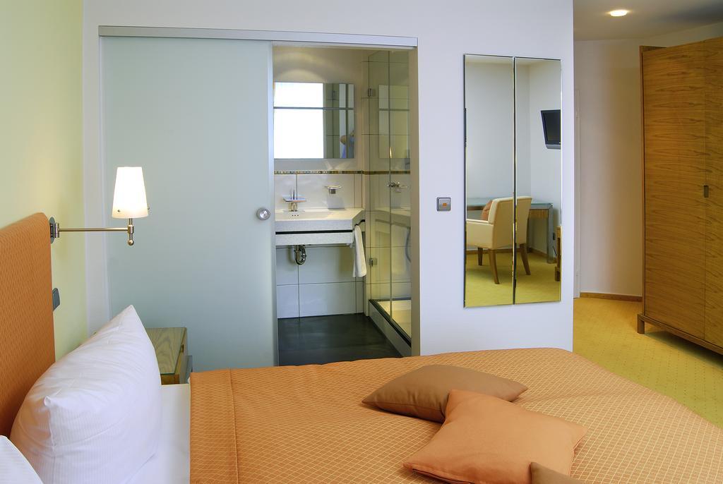 Restaurant-Hotel Maien Lörrach Eksteriør billede