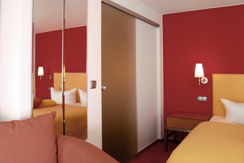 Restaurant-Hotel Maien Lörrach Eksteriør billede