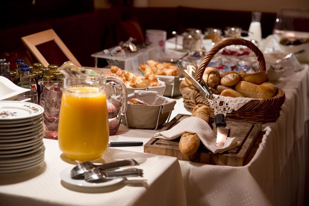 Restaurant-Hotel Maien Lörrach Eksteriør billede