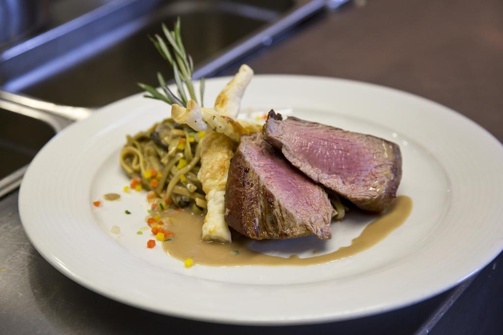 Restaurant-Hotel Maien Lörrach Eksteriør billede